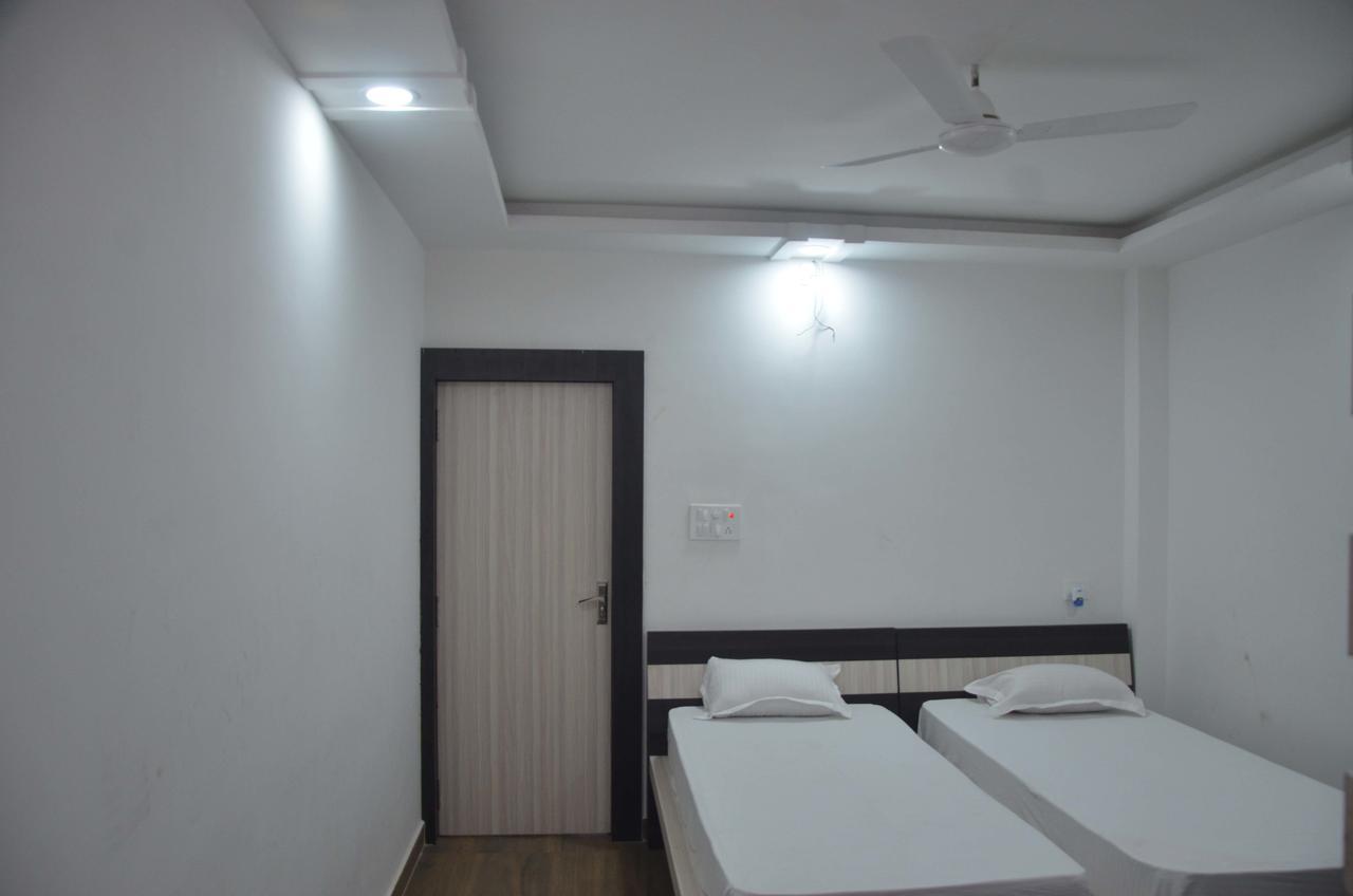 Hotel Pyara Palace ガヤー 部屋 写真